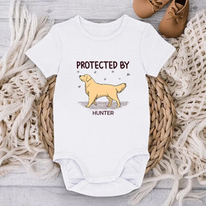 Protégé par le fidèle gardien - Body bébé personnalisé avec chien - Cadeau de naissance, cadeau pour les propriétaires d'animaux et les amoureux des animaux