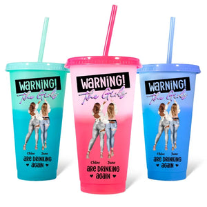 Attention ! Les filles boivent à nouveau ! Gobelet personnalisé à couleur changeante pour meilleure amie ! Cadeau pour les vacances d'été, un anniversaire à la piscine, pour les meilleures amies, les meilleures amies et les sœurs.