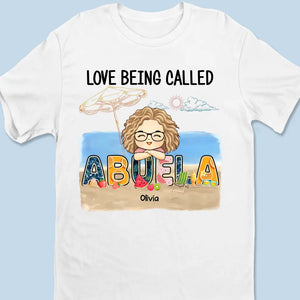 Une grand-mère est à la fois une épée et un bouclier - T-shirt, sweat à capuche et sweat-shirt unisexe personnalisé pour la famille - Cadeau pour grand-mère