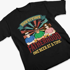 Survivre à la paternité une bière à la fois - T-shirt unisexe personnalisé, sweat à capuche, sweat-shirt - Cadeau pour papa, grand-père