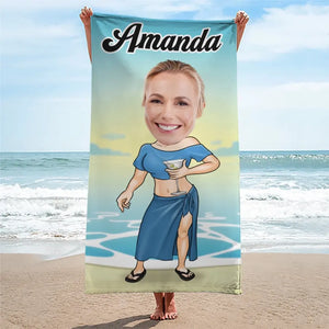 Serviette de plage personnalisée avec photo « Sauvage, pieds nus et libre » – Cadeau pour les vacances d'été, un anniversaire, une fête à la piscine, pour mari, femme et famille.