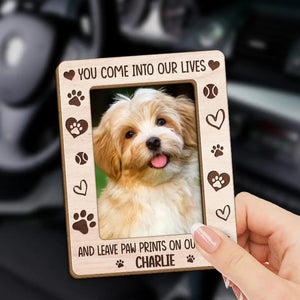 Photo personnalisée : vos empreintes de pattes resteront toujours dans mon cœur - Clip de pare-soleil de voiture personnalisé commémoratif - Cadeau de condoléances pour les propriétaires d'animaux et les amoureux des animaux