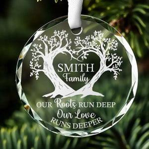 La famille vous donne les racines pour rester debout et fort - Ornement en verre personnalisé en forme de cercle familial - Cadeau de Noël pour les membres de la famille
