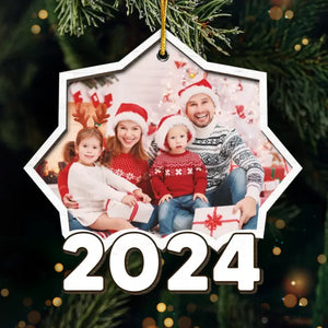 Photo personnalisée : la famille est au cœur de Noël - Ornement personnalisé pour la famille - Forme personnalisée en acrylique - Cadeau de Noël pour les membres de la famille
