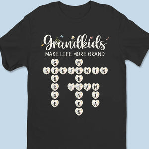 Chaque petit-enfant est un petit coin de paradis sur terre - T-shirt unisexe personnalisé pour la famille, T-shirt premium, sweat à capuche - Cadeau pour maman, grand-mère