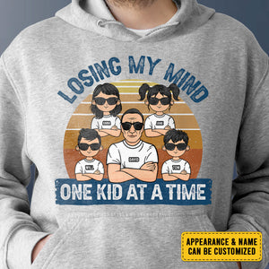Je perds la tête, un enfant à la fois ! T-shirt et sweat à capuche unisexe personnalisé ! Cadeau pour papa