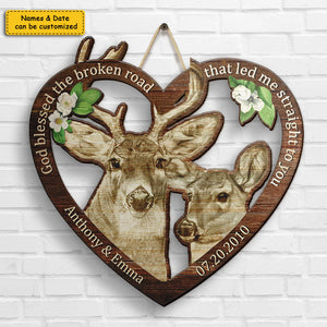 Couple Buck & Doe de notre premier baiser - Panneau en bois personnalisé - Cadeau pour couples, mari et femme