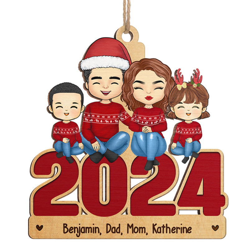 Famille assise ensemble - Ornement personnalisé pour la famille - Forme unique en bois - Cadeau de Noël pour les membres de la famille
