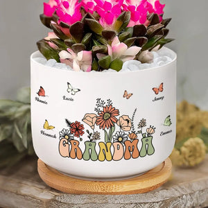 L'amour de grand-mère fleurit dans nos cœurs - Pot de fleurs en céramique personnalisé pour la décoration intérieure de la famille - Cadeau de pendaison de crémaillère pour maman et grand-mère