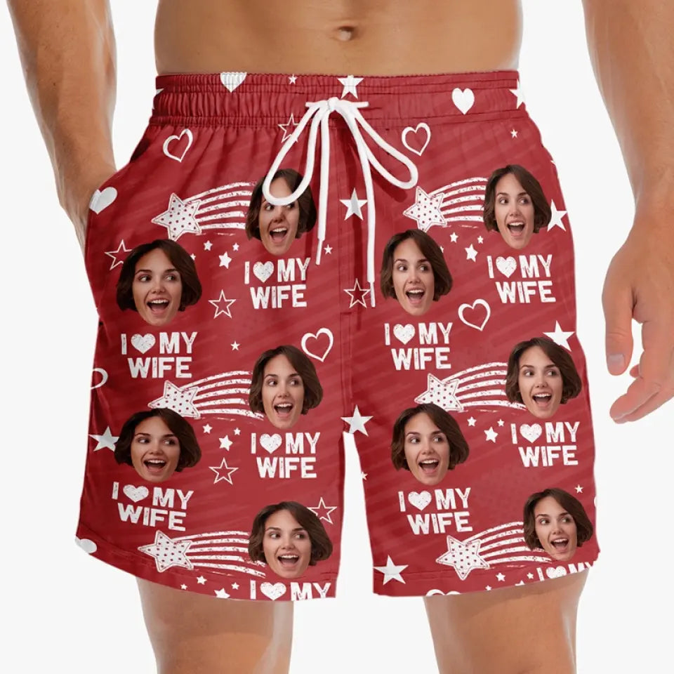 Photo personnalisée Tout le monde sait que tu es à moi - Short de plage hawaïen personnalisé amusant pour homme - Cadeau de vacances d'été, cadeau de fête d'anniversaire pour mari