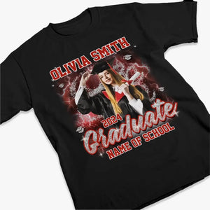 Photo personnalisée : il est temps de commencer un nouveau chapitre ! T-shirt, sweat à capuche et sweat-shirt unisexe personnalisé pour la famille ; cadeau de fin d'études pour les membres de la famille, les frères et sœurs.