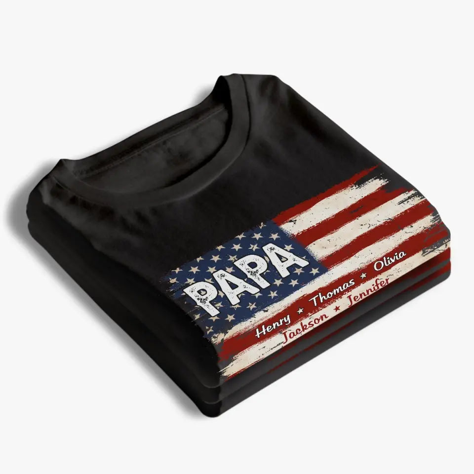 T-shirt et sweat à capuche unisexe personnalisé avec drapeau américain – Cadeaux d'anniversaire personnalisés pour papa et grand-père pour le 4 juillet – Toujours fier d'être américain