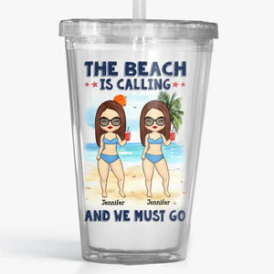 La plage nous appelle et nous devons y aller - Gobelet en acrylique transparent personnalisé Bestie - Cadeau de vacances d'été pour meilleures amies, meilleures amies, sœurs