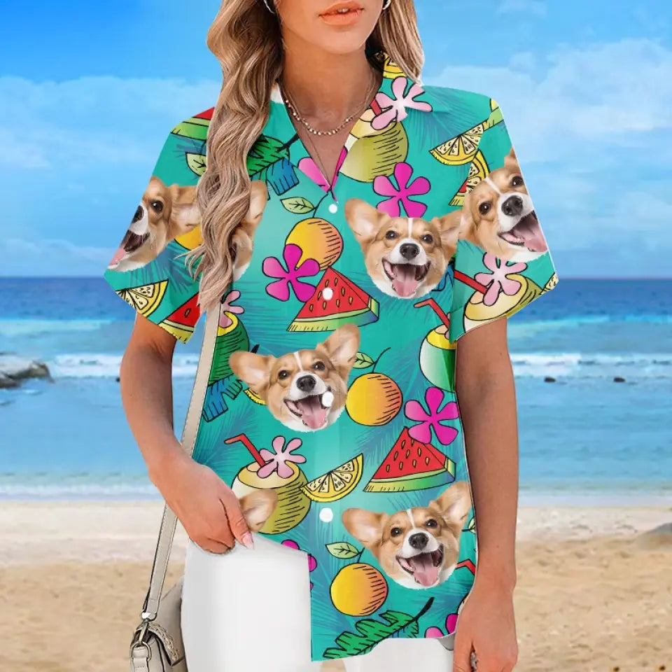 T-shirt hawaïen unisexe personnalisé avec photo « Oubliez la ville et courez au soleil » pour chien et chat - Cadeau idéal pour les vacances d'été, les propriétaires d'animaux et les amoureux des animaux.