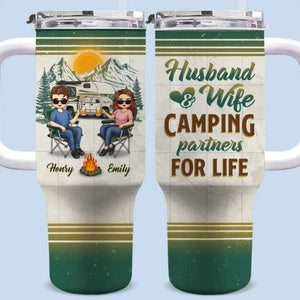 Un camping à la fois, nous créons des souvenirs ensemble - Gobelet personnalisé en acier inoxydable de 40 oz avec poignée - Cadeau pour mari, femme, amoureux du camping