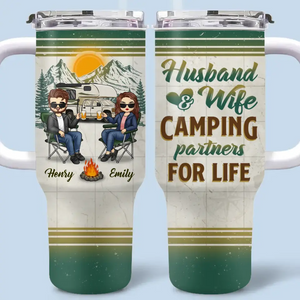 Un camping à la fois, nous créons des souvenirs ensemble - Gobelet personnalisé en acier inoxydable de 40 oz avec poignée - Cadeau pour mari, femme, amoureux du camping