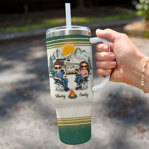 Un camping à la fois, nous créons des souvenirs ensemble - Gobelet personnalisé en acier inoxydable de 40 oz avec poignée - Cadeau pour mari, femme, amoureux du camping