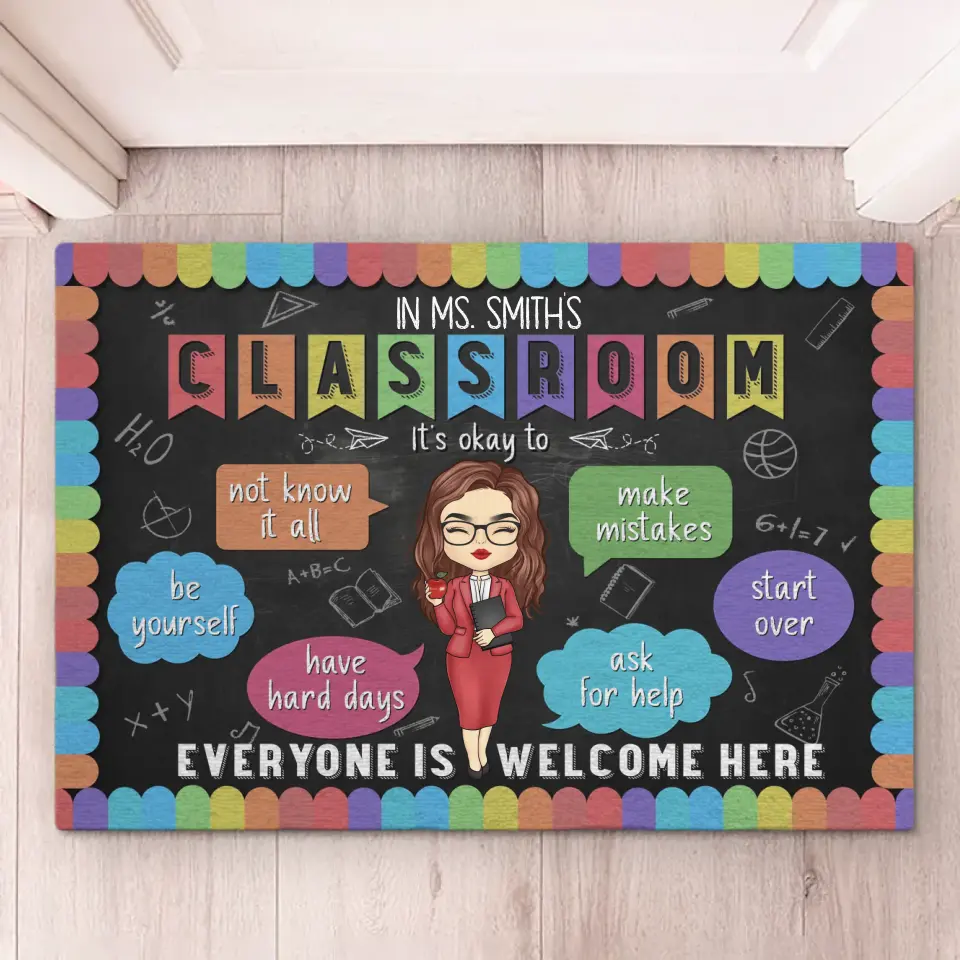 Dans cette salle de classe, c'est bien d'être soi-même - Tapis décoratif personnalisé pour la maison - Cadeau de pendaison de crémaillère pour l'enseignant
