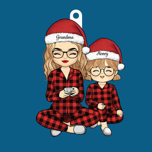 L'amour et le rire remplissent notre maison ce Noël - Ornement personnalisé pour la famille - Forme personnalisée en bois - Cadeau de Noël pour grand-mère