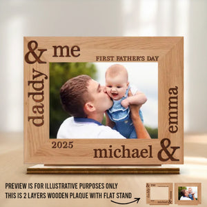 Photo personnalisée « Notre première fête des pères ensemble » - Plaque en bois personnalisée à 2 couches avec support plat - Fête des pères, cadeau de naissance, cadeau pour premier papa, bébé, nouveau-né