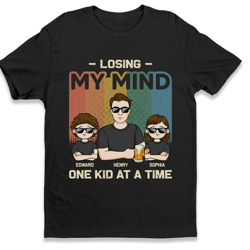 Un enfant à la fois - T-shirt unisexe personnalisé pour la famille, sweat à capuche, sweat-shirt - Cadeau de fête des pères, d'anniversaire pour papa, grand-père