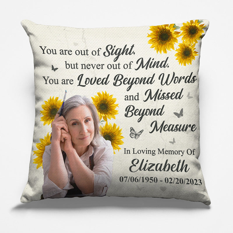 Photo personnalisée « Tu n'es jamais hors de mon esprit » - Coussin personnalisé commémoratif - Cadeau de condoléances pour les membres de la famille