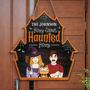 Bienvenue dans notre douce maison hantée - Panneau en bois personnalisé en forme de sorcière pour décoration d'intérieur - Cadeau d'Halloween pour mari, femme, propriétaires d'animaux, amoureux des animaux