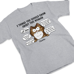 Ne plaisante pas avec elle ou ses chats - T-shirt unisexe personnalisé, sweat à capuche, sweat-shirt - Cadeau pour les propriétaires d'animaux et les amoureux des animaux