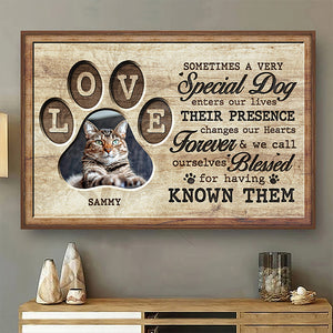 Affiche photo personnalisée « Promenez-vous à nos côtés tous les jours » - Affiche de décoration horizontale personnalisée pour chien et chat - Cadeau de pendaison de crémaillère pour propriétaires et amoureux des animaux