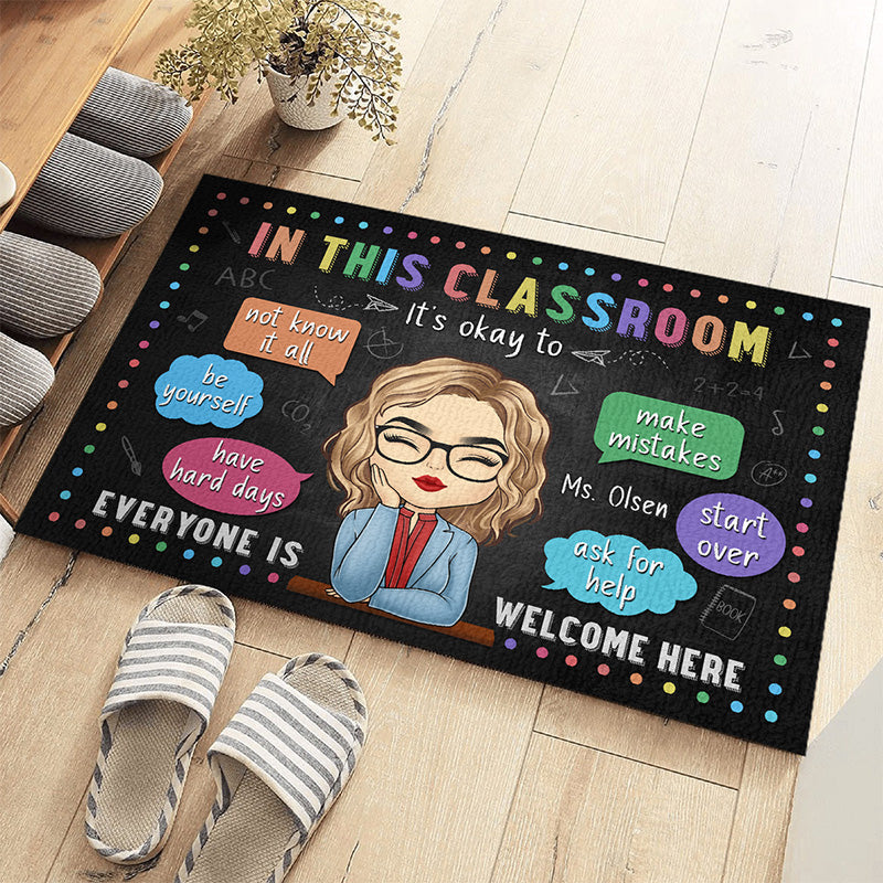 C'est normal de ne pas tout savoir - Tapis décoratif personnalisé pour la maison - Cadeau de pendaison de crémaillère pour l'enseignant, retour à l'école