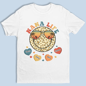 T-shirt, sweat à capuche et sweat-shirt unisexe personnalisé « Grandma Life Smiley Face » - Cadeau d'anniversaire pour maman et grand-mère