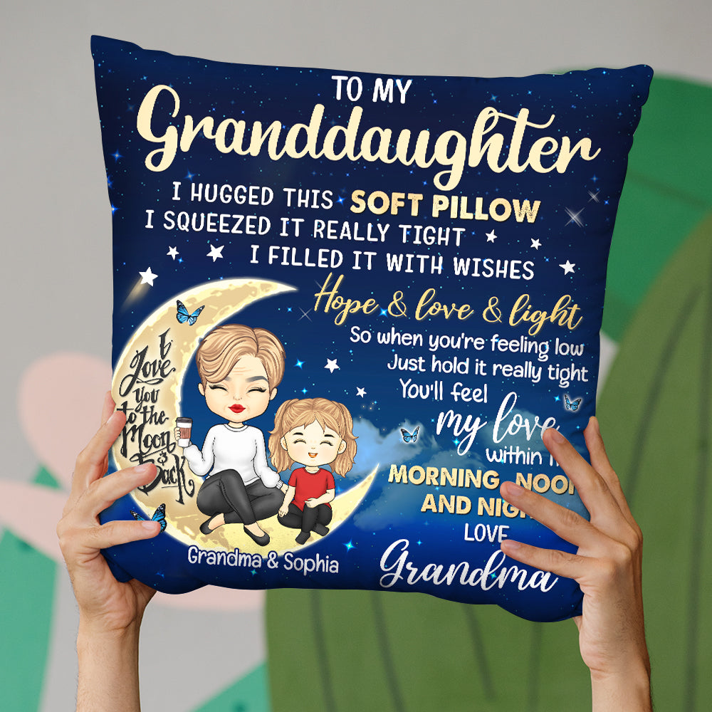 Quand vous vous sentez déprimé, tenez-le très fort - Oreiller personnalisé pour la famille - Cadeau de grand-mère