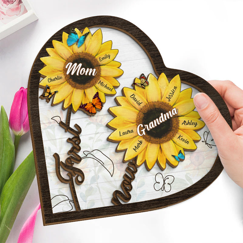 Première mère, maintenant grand-mère - Plaque en bois personnalisée à 2 couches avec support pour la famille - Cadeau de pendaison de crémaillère pour maman et grand-mère