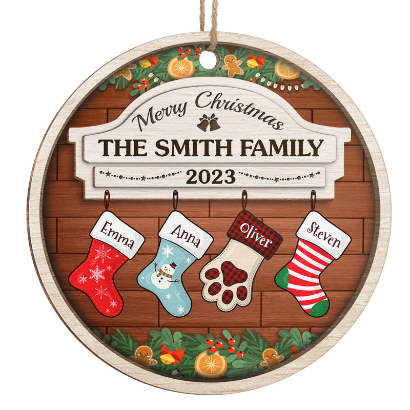 Noël, c'est l'esprit de générosité - Décoration familiale personnalisée - Forme ronde en bois - Cadeau de Noël pour les membres de la famille