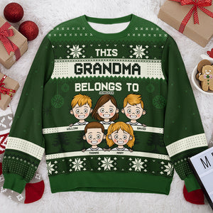 Cette grand-mère appartient au style vert - Sweat-shirt moche personnalisé pour la famille - Pull en laine unisexe - Cadeau de Noël pour grand-mère et grands-parents