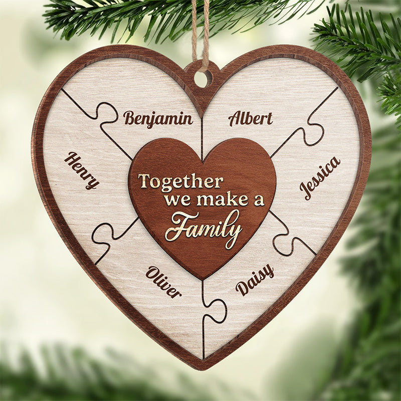 Ensemble, nous formons une famille - Décoration personnalisée pour la famille - En forme de cœur en bois - Cadeau de Noël pour les membres de la famille