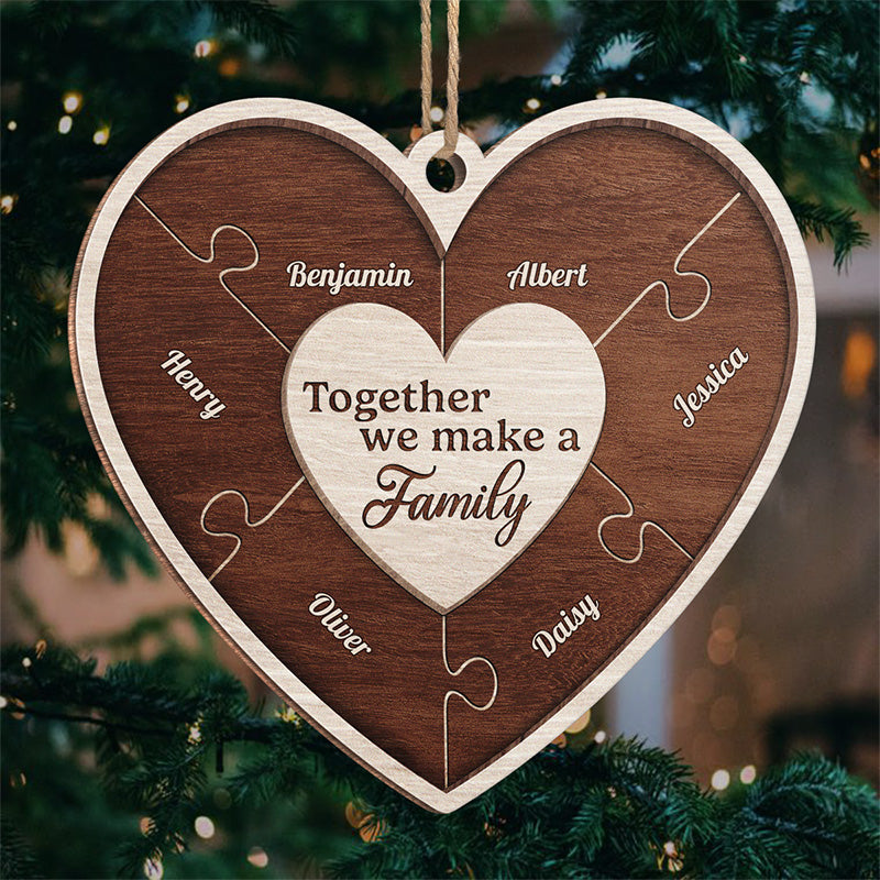 Notre famille est enracinée dans l'amour - Ornement personnalisé pour la famille - En forme de cœur en bois - Cadeau de Noël pour les membres de la famille