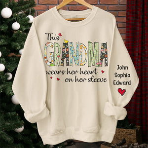 Porte son cœur sur sa manche - Sweat-shirt unisexe personnalisé avec motif sur la manche - Cadeau de Noël pour maman, grand-mère