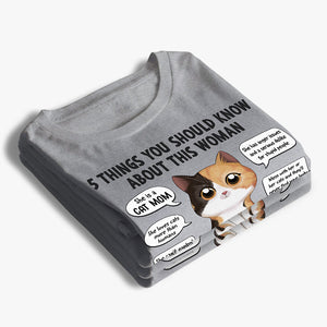 Cette femme aime les chats plus que les humains - T-shirt unisexe personnalisé avec chat, sweat à capuche, sweat-shirt - Cadeau pour les propriétaires d'animaux et les amoureux des animaux