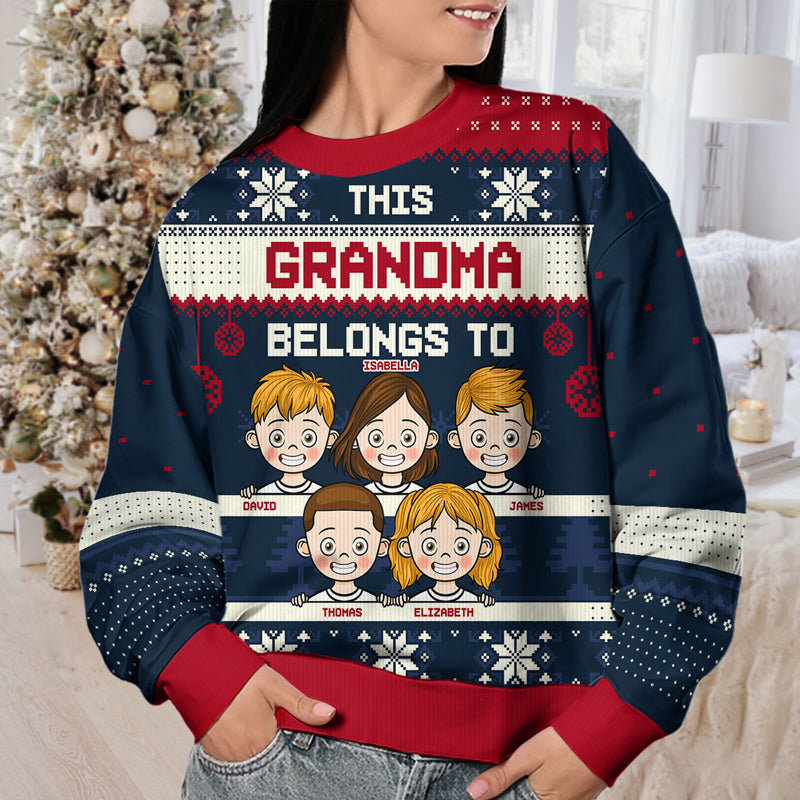 Cette grand-mère appartient au style noir - Sweat-shirt moche personnalisé pour la famille - Pull en laine unisexe - Cadeau de Noël pour grand-mère et grands-parents