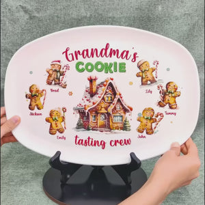 Grandma Never Runs Out Of Hugs Or Cookies - Family Personalized Custom Platter - Christmas Gift For Grandma
