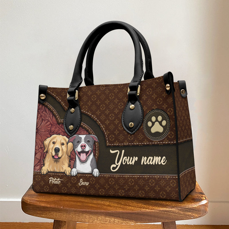 La vie est meilleure avec votre adorable petit animal en fourrure ! Sac à main en cuir personnalisé pour chien et chat ! Cadeau idéal pour les propriétaires et les amoureux des animaux.