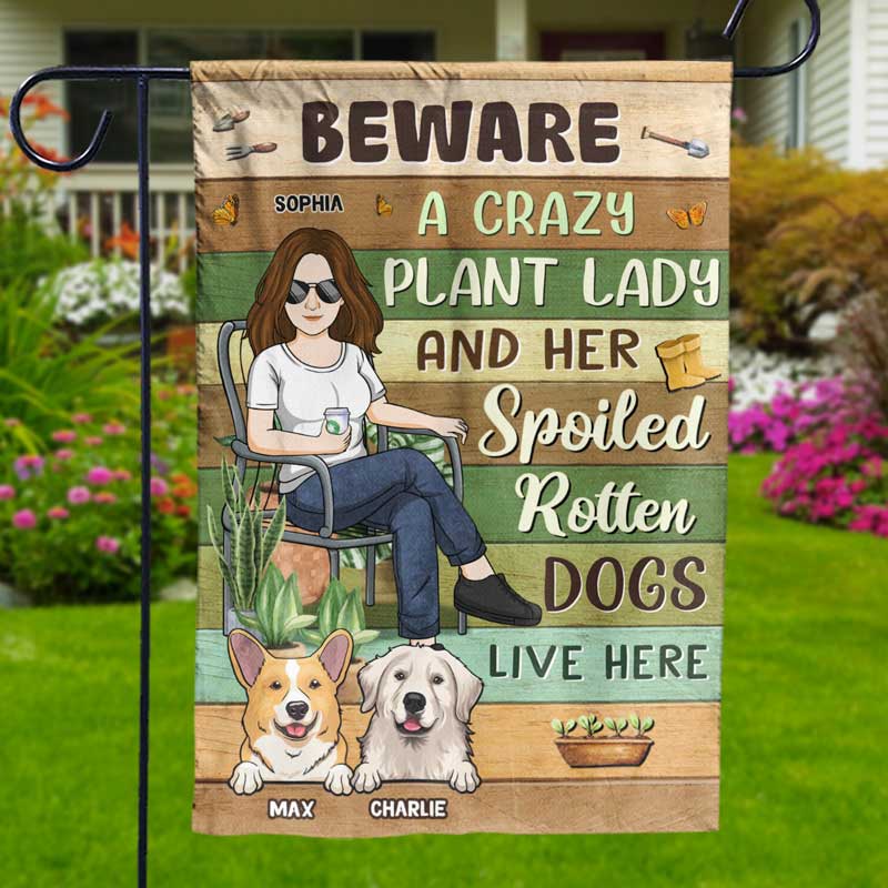 La Dame aux Plantes et ses Chiens Pourris - Drapeau personnalisé pour chien - Cadeau pour les amoureux des animaux, les propriétaires d'animaux et les amateurs de jardinage