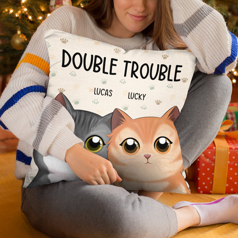 Coussin personnalisé pour chat « Double Trouble » – Cadeau pour propriétaires et amoureux des animaux