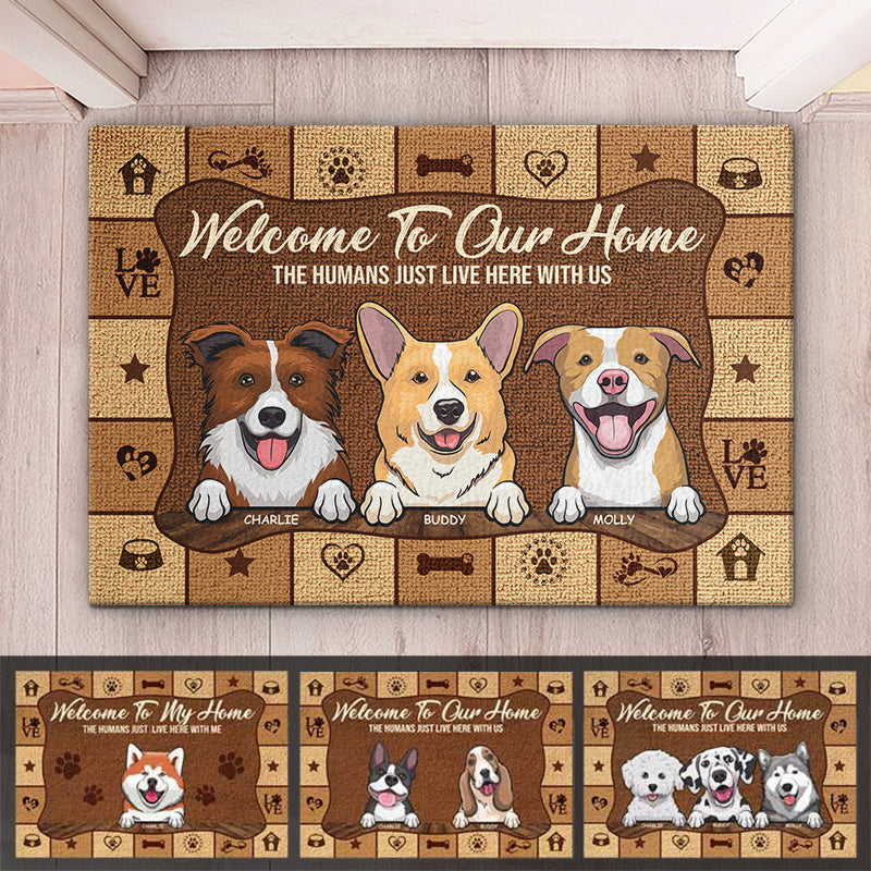 Les humains vivent ici avec nous - Tapis décoratif personnalisé - Cadeau pour les amoureux des animaux