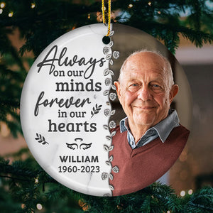 Photo personnalisée « Tu resteras à jamais dans nos cœurs » – Ornement personnalisé commémoratif personnalisé – Forme ronde en céramique – Cadeau de Noël, cadeau de condoléances pour les membres de la famille