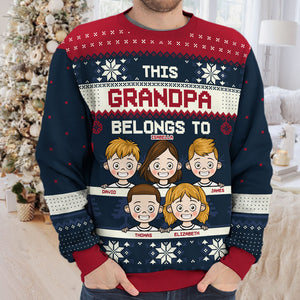 Cette grand-mère appartient au style rouge - Sweat-shirt moche personnalisé pour la famille - Pull en laine unisexe - Cadeau de Noël pour grand-mère et grands-parents
