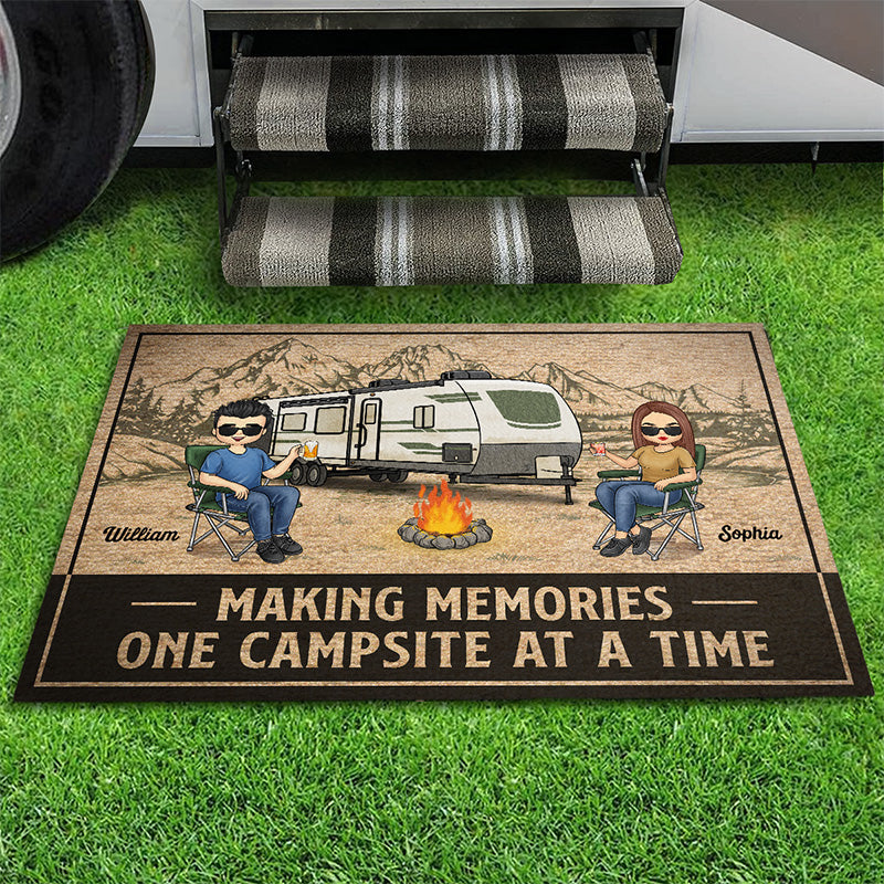 Partenaires de camping pour la vie - Tapis décoratif personnalisé pour la maison - Cadeau de pendaison de crémaillère pour mari, femme et amoureux du camping