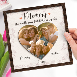 Photo personnalisée « Le plus beau chef-d'œuvre du cœur » - Plaque en bois personnalisée à 2 couches avec support pour famille - Cadeau de pendaison de crémaillère pour maman et grand-mère