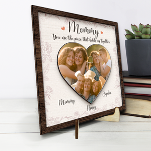 Photo personnalisée « Le plus beau chef-d'œuvre du cœur » - Plaque en bois personnalisée à 2 couches avec support pour famille - Cadeau de pendaison de crémaillère pour maman et grand-mère